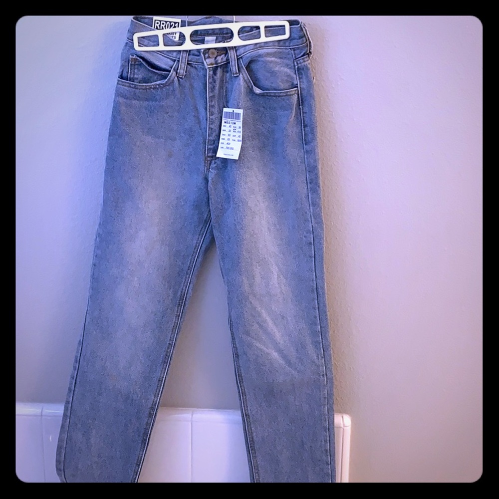 Brand new mom jeans (J GALT)